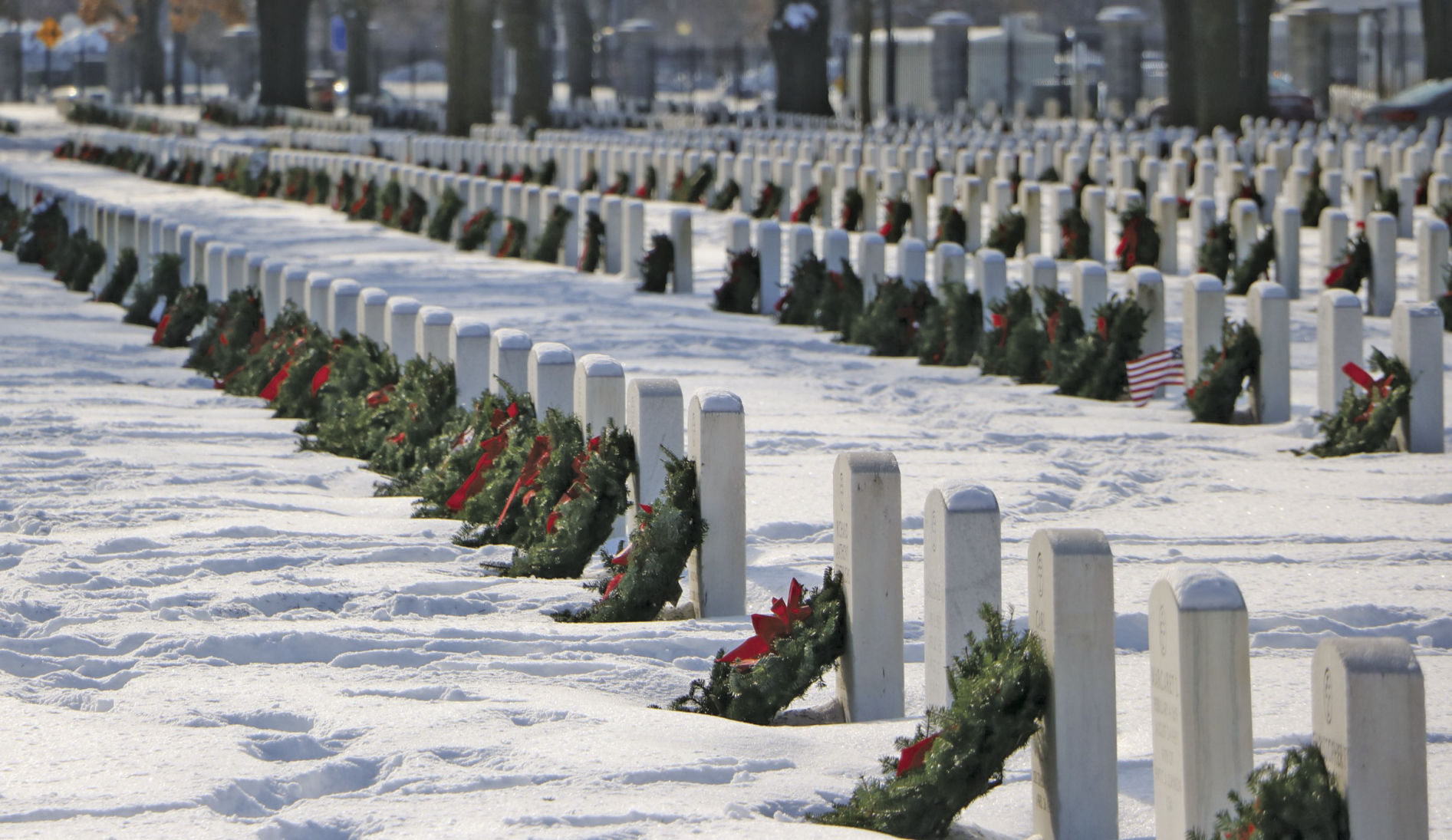 Wreaths Across America CAP 4668.jpg